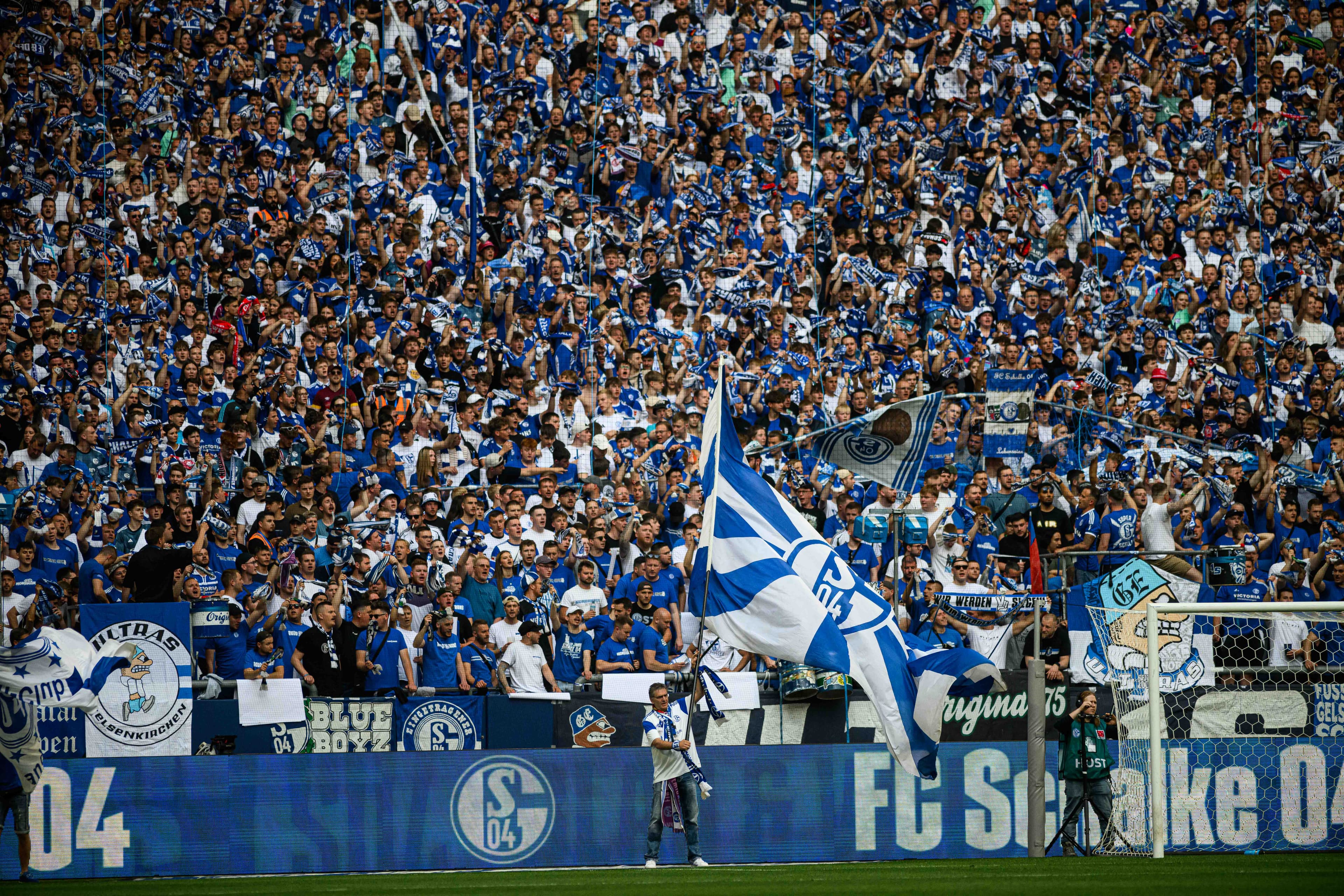 Schalke 04 and Borussia Mönchengladbach combo deal